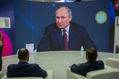 Россияне послали более 100 тысяч вопросов к прямой линии с Путиным