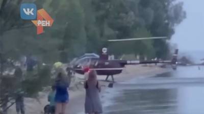 В Татарстане вертолет приземлился на пляже с людьми