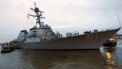 Американский эсминец USS Ross вошел в Черное море