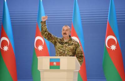 Президент Ильхам Алиев: Настолько осрамили врага, что он сдался, поднял белый флаг и вынужден был подписать акт о капитуляции