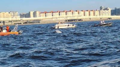 Теплоход столкнулся с гидроциклом в Финском заливе в Петербурге