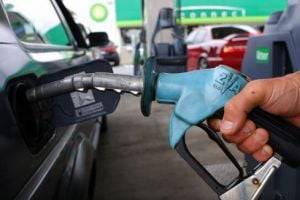 В Украине цены на бензин и дизтопливо ползут вверх: озвучены цифры