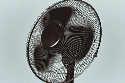 Врач предупредила россиян об опасности вентилятора в жару