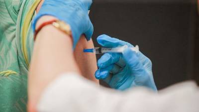 Эксперт назвал главное противопоказание к вакцинации от коронавируса