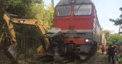Столкнувшийся с трактором поезд из Абхазии прибыл в Москву - ren.tv - Москва - Россия - Апсны - Сухум - район Гагрский