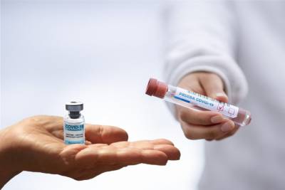 Германия: Количество отказов от вакцинации растет