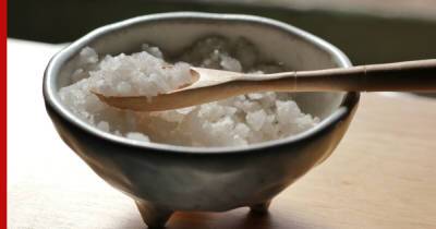 "Белая смерть": об опасности скрытых соли и сахара в продуктах предупредили ученые