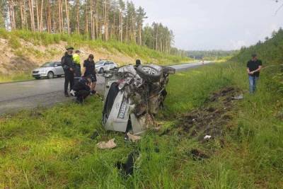 На дороге Исеть – Сарга при опрокидывании автомобиля погиб водитель
