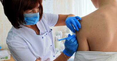 В Удмуртии приостановили вакцинацию от коронавируса