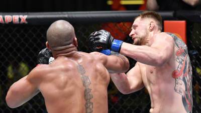 Неудачный поход за титулом: как Волков проиграл Гану на UFC Vegas 30