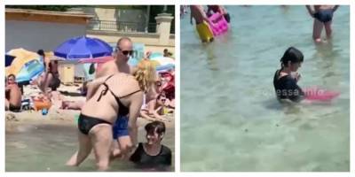 "На ногах не стоят": на одесском пляже девушки напились в хлам, видео