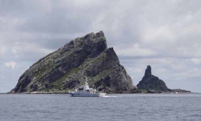 Китайские суда ВМС приблизились к спорным японским островам Сенкаку