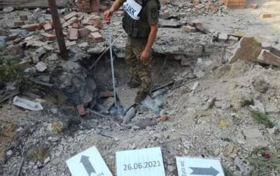 Боевики обстреляли Красногоровку из запрещенных "Минском" артиллерии и минометов