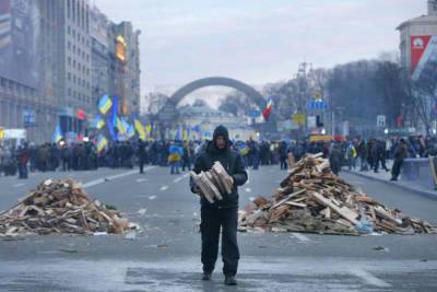 Политолог рассказал, почему Украина продолжает деградировать