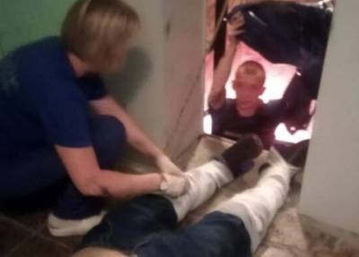 Мужчина в Подмосковье пытался выбраться из застрявшего лифта и погиб