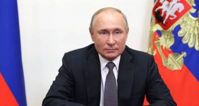 Путин поручил правительству организовать вакцинацию трудовых мигрантов