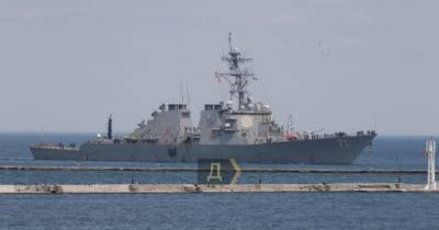 В порт Одессы прибыл американский эсминец USS Ross для учений Sea Breeze-2021 (фото)