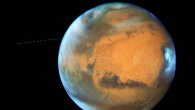 Опубликованы первые кадры посадки китайского аппарата "Чжужун" на Марсе