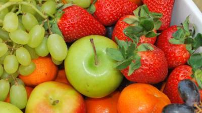 Российский биолог назвал главный признак зараженного вирусом Нипах фрукта