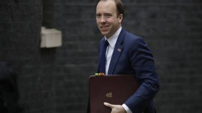 Министр здравоохранения Великобритании после скандала ушел в отставку