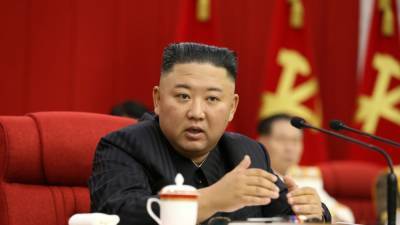 Телевидение КНДР сообщило, что Ким Чен Ын заметно похудел