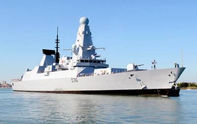 В Британии найдены документы о планировании маршрута эсминца Defender