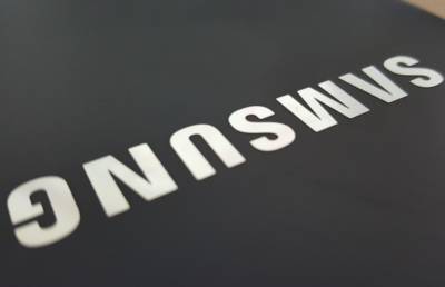 А как же Galaxy: Samsung недовольна планами LG торговать iPhone