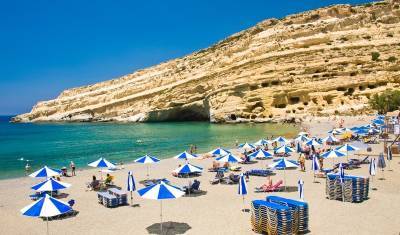 Для въезда в Грецию с 30 июня ПЦР-тест понадобится даже привитым туристам