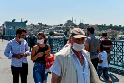 В Турции объявили об очередном ослаблении мер по борьбе с коронавирусом