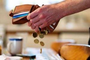 Украинцам пересчитают минималку: сколько и когда будут платить