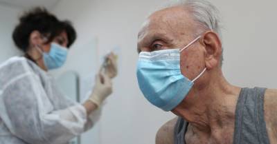 Начата вакцинация на дому пенсионеров старше 80 лет