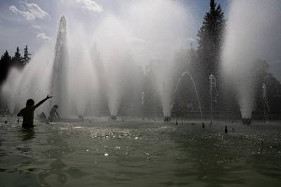 В Гидрометцентре заявляют, что аномальная жара продолжится в России и в июле