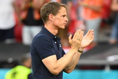 Сборная Нидерландов планирует уволить де Бура после вылета от Чехии в 1/8 финала чемпионата Европы