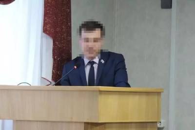 Помощника новосибирского депутата обвиняют в совращении мальчиков