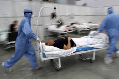 300 человек с COVID-19 госпитализировали за сутки в Дагестане