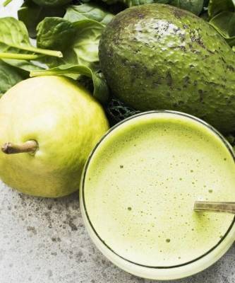 Фруктово-овощные смузи для полезных летних завтраков: 7 самых вкусных сочетаний