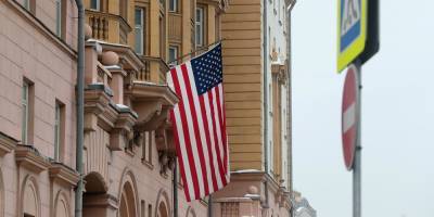 Дипмиссия США прекратит оказывать в России консульские услуги