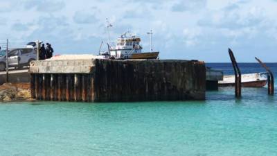Лодку с 20 телами нашли у британских островов в Карибском бассейне