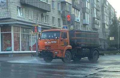 В Ульяновске увлажняют дороги