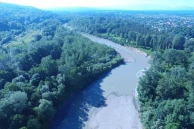 В реке Апшеронского района продолжаются поиски 9-летнего мальчика