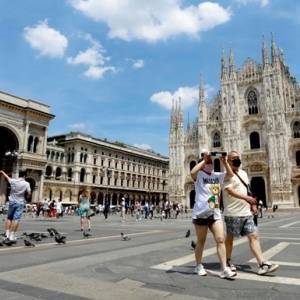 В Италии отменили масочный режим на улице
