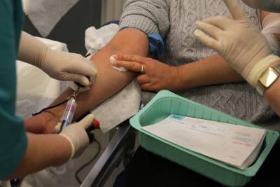 Перестраховались: петербуржцы в панике смели все тесты на антитела к коронавирусу