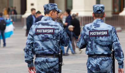 Свердловский губернатор попросил росгвардейцев не пугать людей