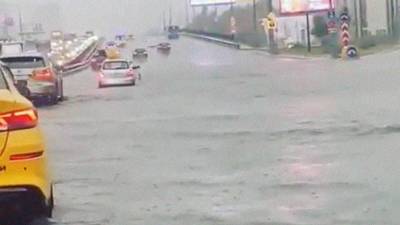Появилось видео затопленного Ленинградского шоссе