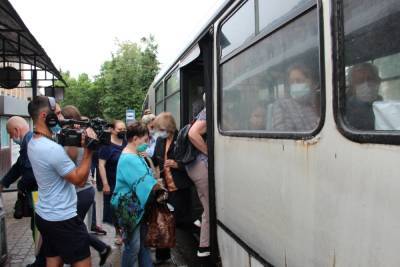 В псковских автобусах ловили нарушителей масочного режима
