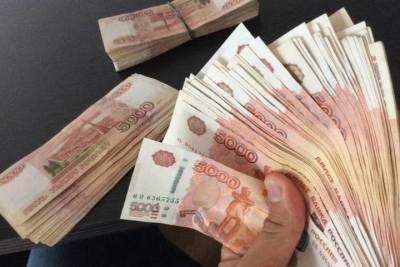 В Астрахани семьи могут подать заявления на выплату пособий уже 1 июля