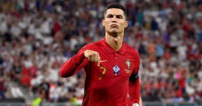 "Мы вернемся сильнее": Роналду выдал мощный спич после вылета Португалии на Евро-2020