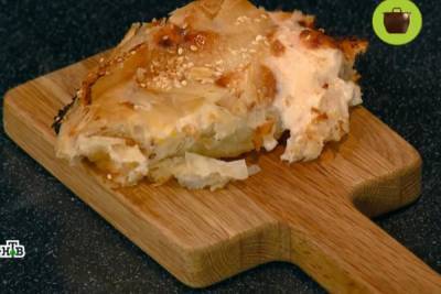 Известный щеф-повар рассказал рецепт пирога-змейки с творожным сыром