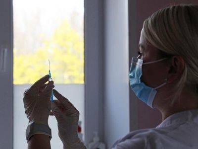 В Москве второй раз за неделю закончилась вакцина "КовиВак"