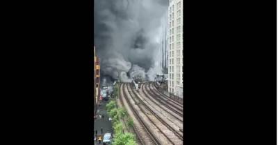 В Лондоне рядом с ж/д станцией вспыхнул пожар: подозревают взрыв (ВИДЕО)